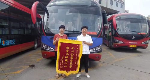 錦旗、感謝信里蘊(yùn)含的濃濃真情