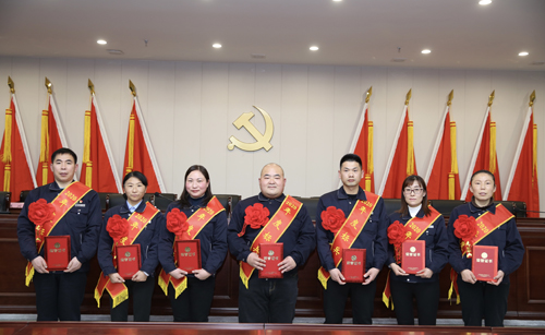 關(guān)于表彰2020年度先進(jìn)集體、先進(jìn)個(gè)人的決定